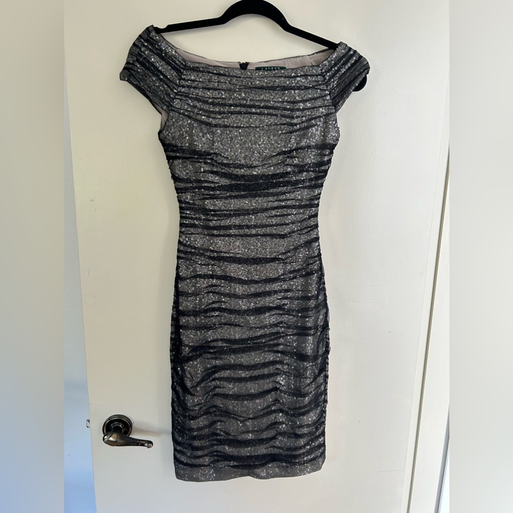 Lauren Ralph Lauren Evening Dress Black Gray Ruched Mesh Sequins Cap Sleeves Sz2